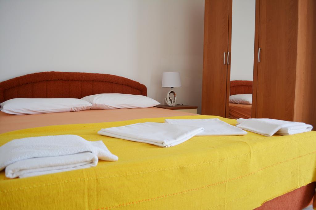 Suz-Ana Apartment Trogir Luaran gambar
